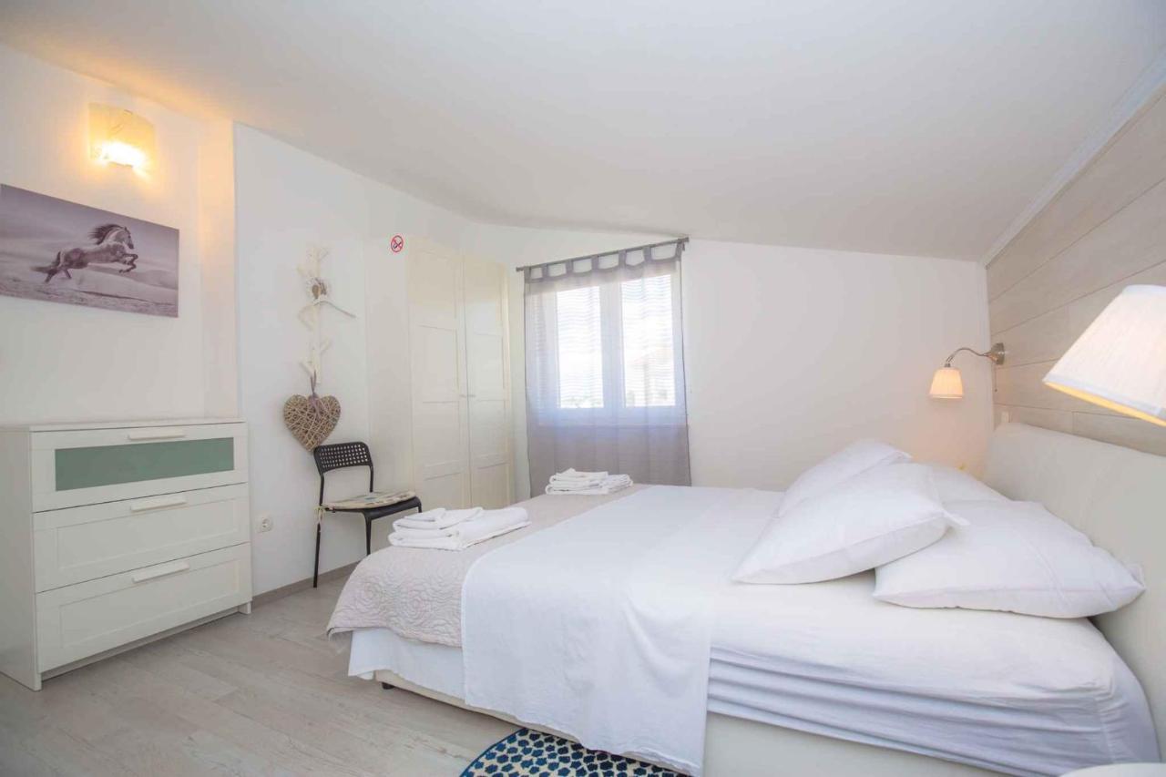 Apartments In Rogoznica 36019 エクステリア 写真