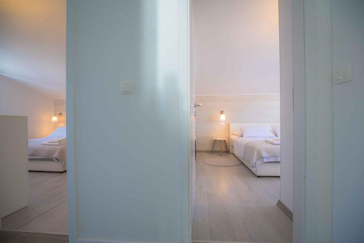 Apartments In Rogoznica 36019 エクステリア 写真