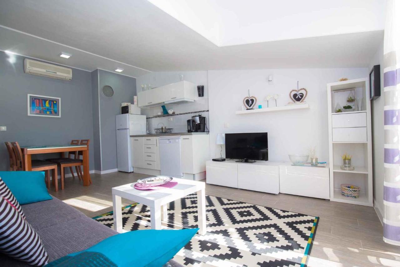Apartments In Rogoznica 36019 エクステリア 写真