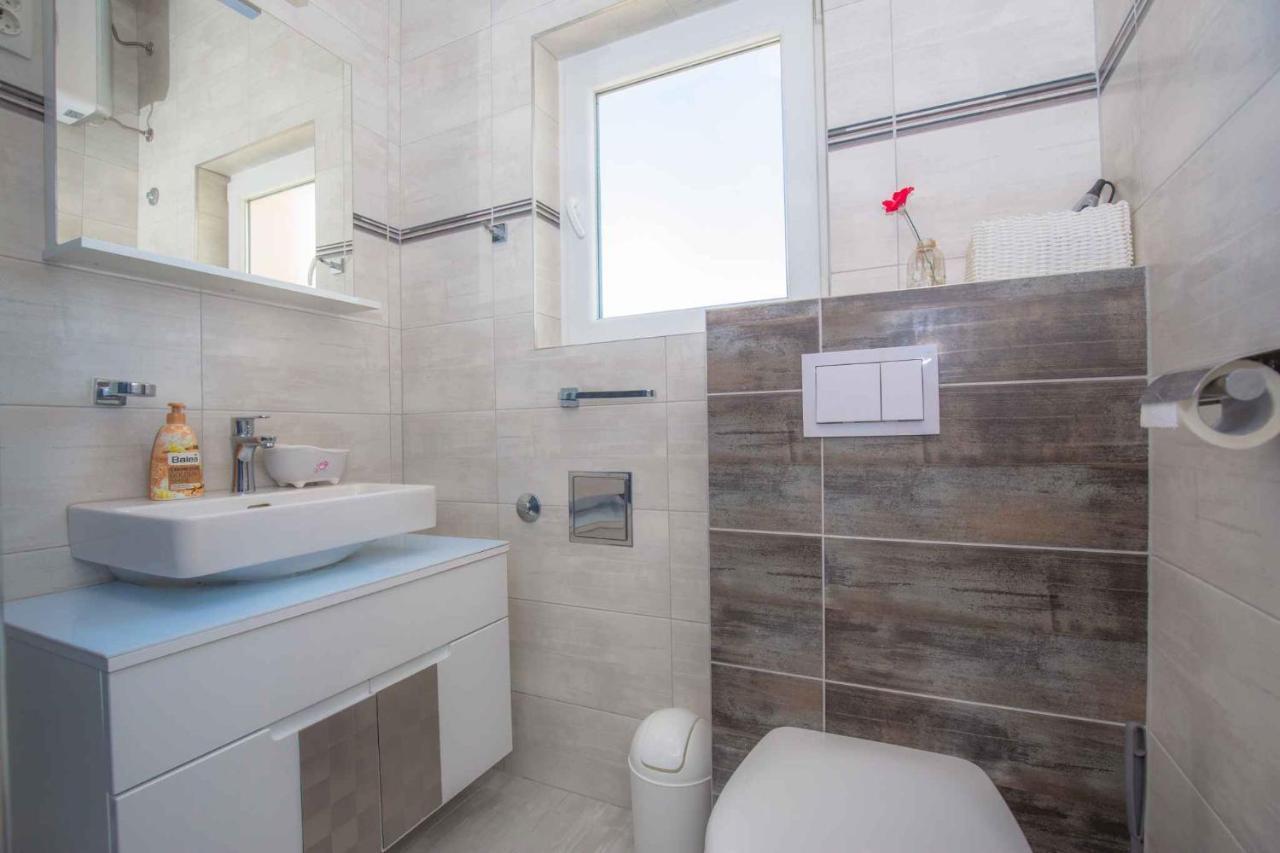 Apartments In Rogoznica 36019 エクステリア 写真