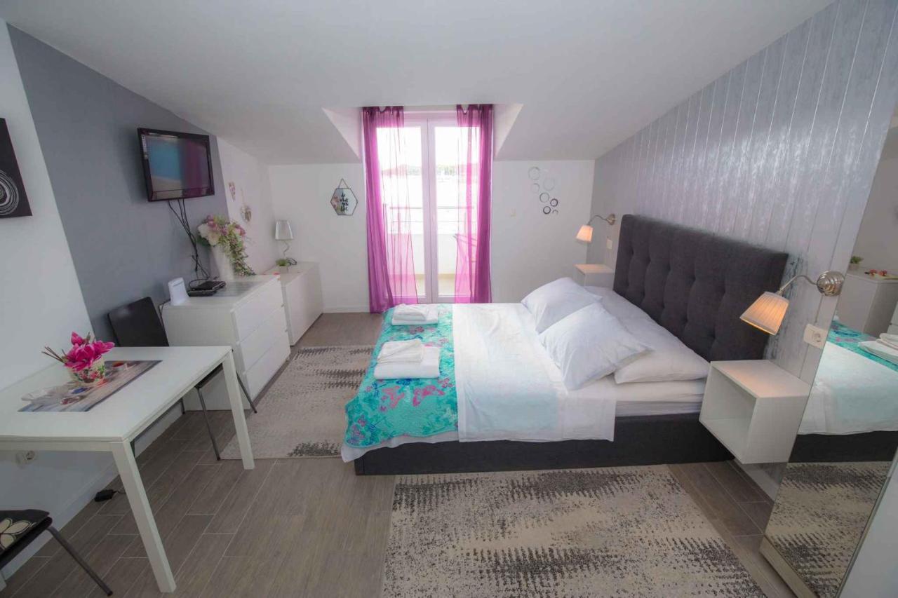 Apartments In Rogoznica 36019 エクステリア 写真