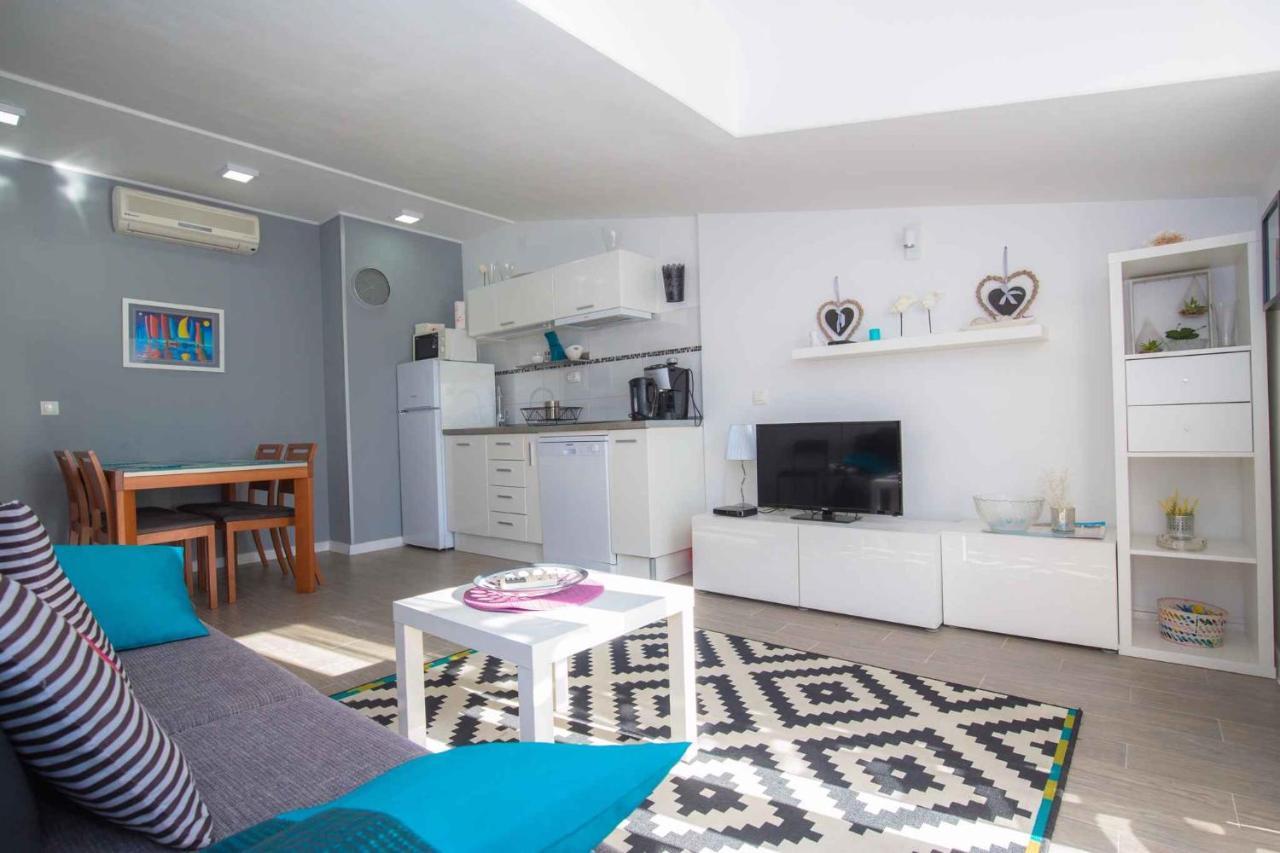 Apartments In Rogoznica 36019 エクステリア 写真