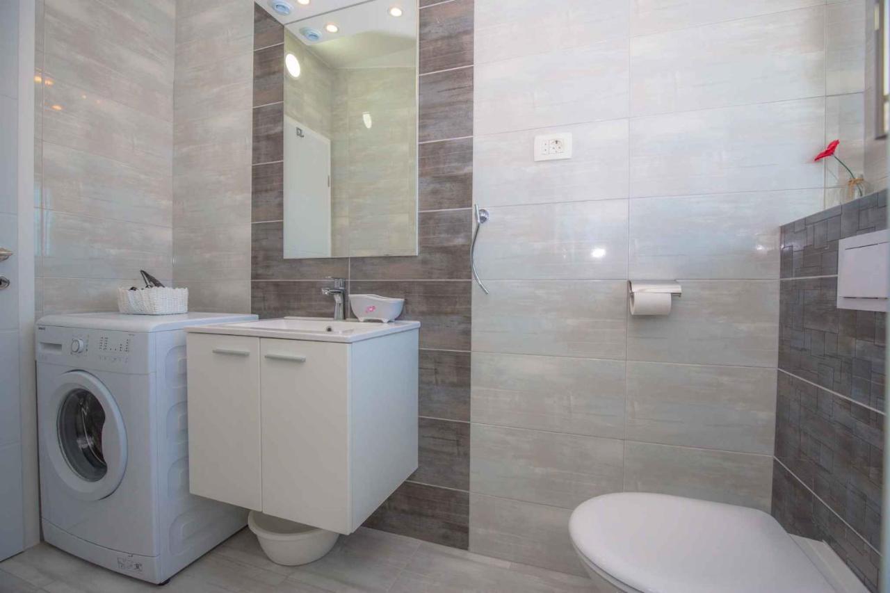 Apartments In Rogoznica 36019 エクステリア 写真