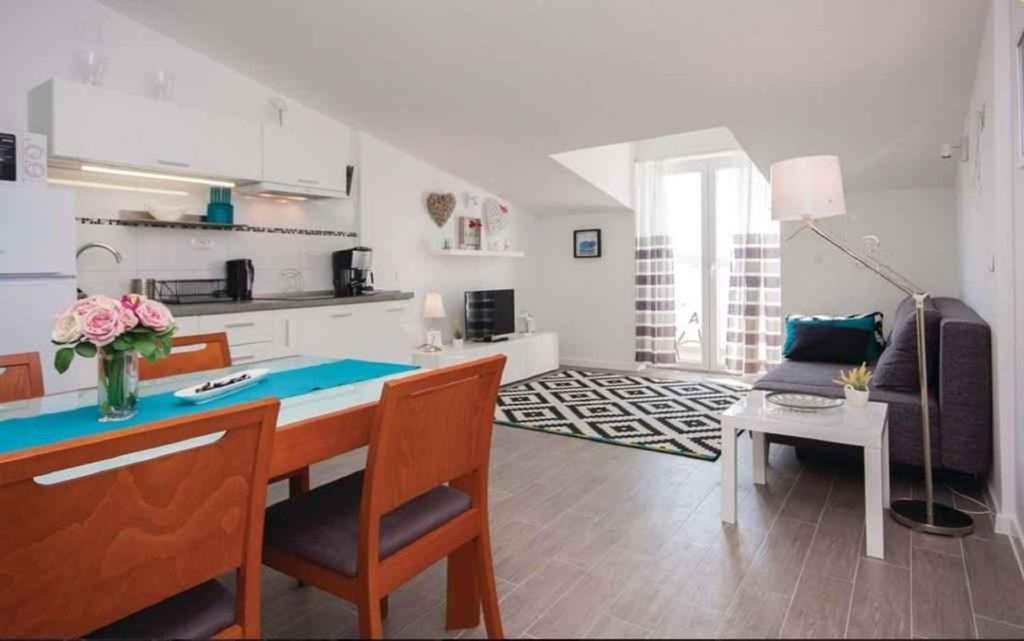 Apartments In Rogoznica 36019 エクステリア 写真